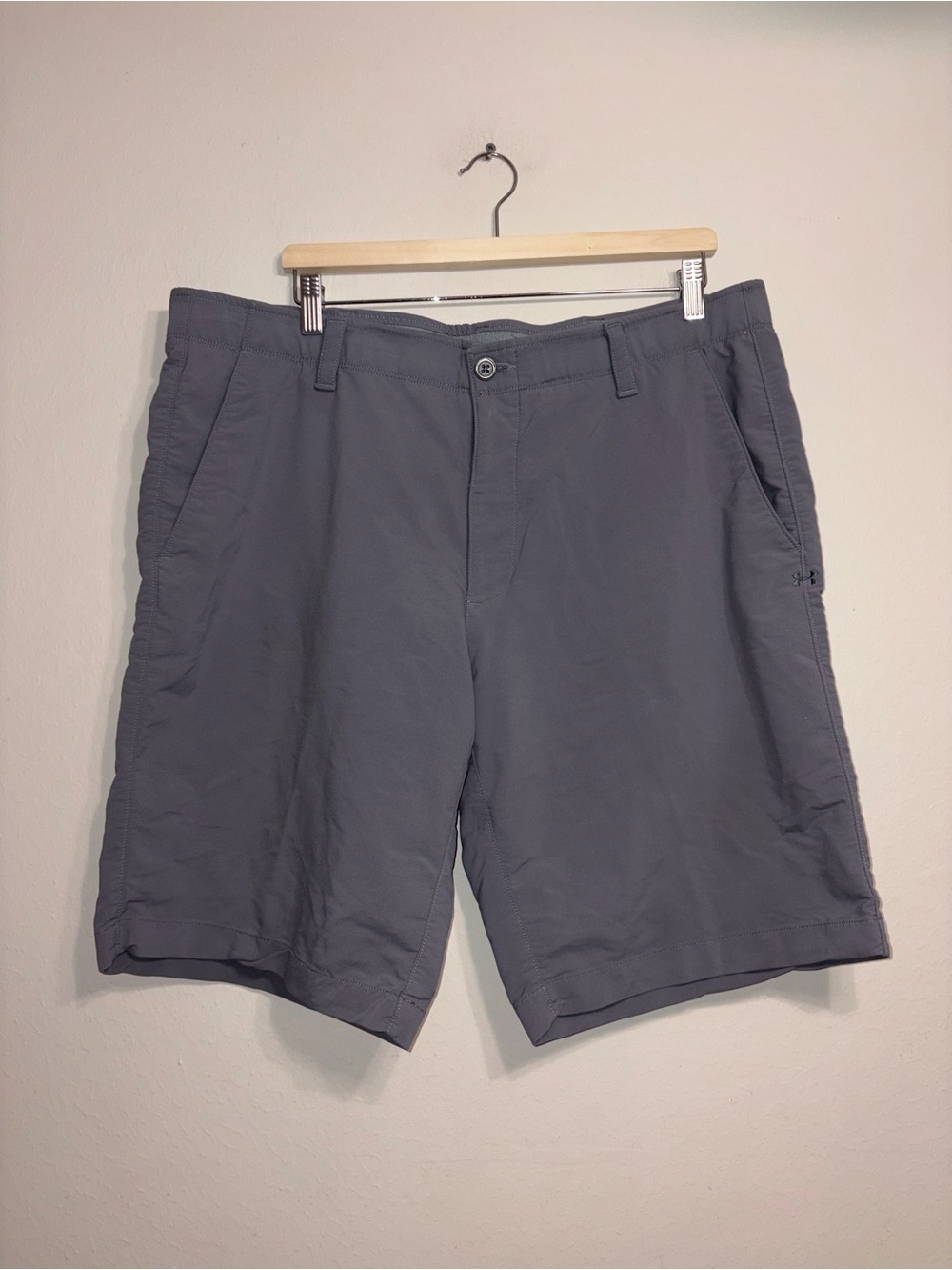 Under Armour Matchplay Men's 10” Dark Gray Performance loose fit Shorts Size 10